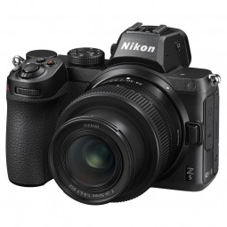 Nikon Z5 Body Set mit FTZ-Adapter und 24-50/4.0-6.3
