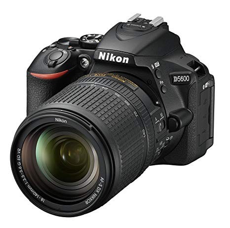 Nikon D5600 Body Nikon AF-S 18-140VR VBA500K002